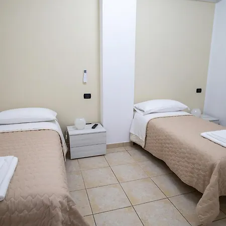 Konukevi Introdacqua Holidays 3*