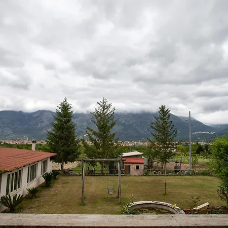 Introdacqua Holidays Konukevi Sulmona