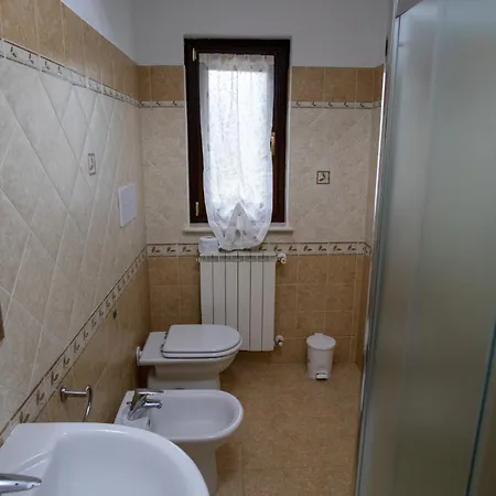 Guest house Introdacqua Holidays 3*