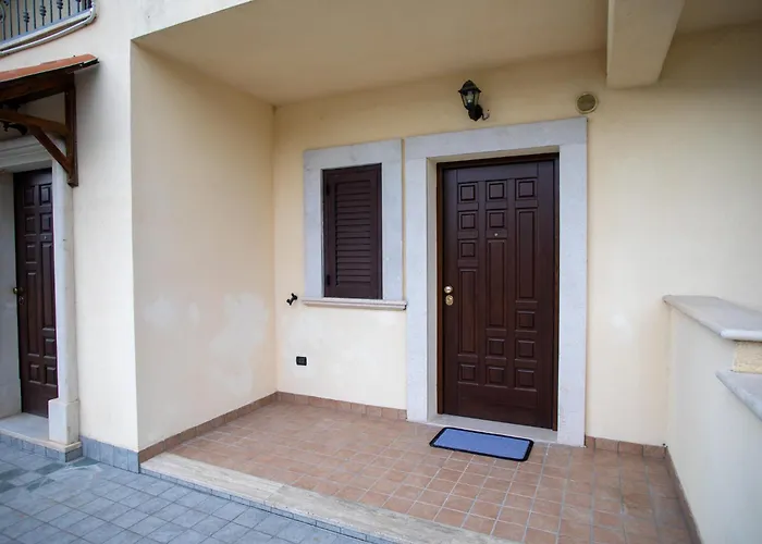 Konukevi Introdacqua Holidays 3*